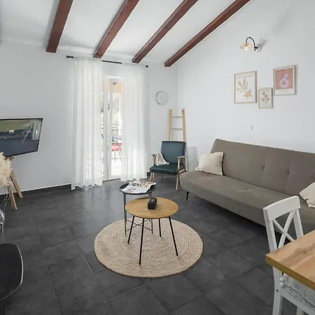4 Bedroom Beautiful In Kranjci * Rasa