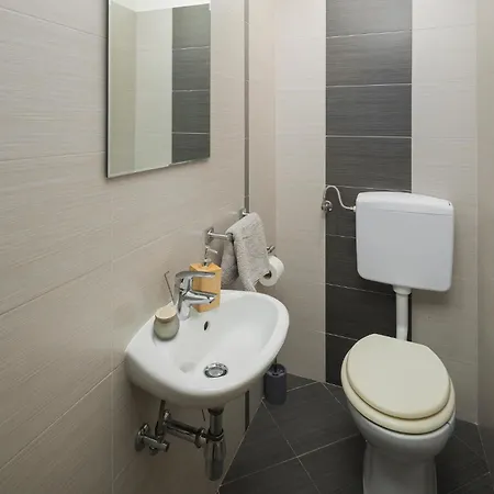 別荘 4 Bedroom Beautiful In Kranjci Raša